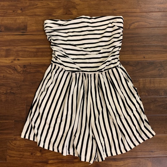 Heart Hips Other - Striped tube romper